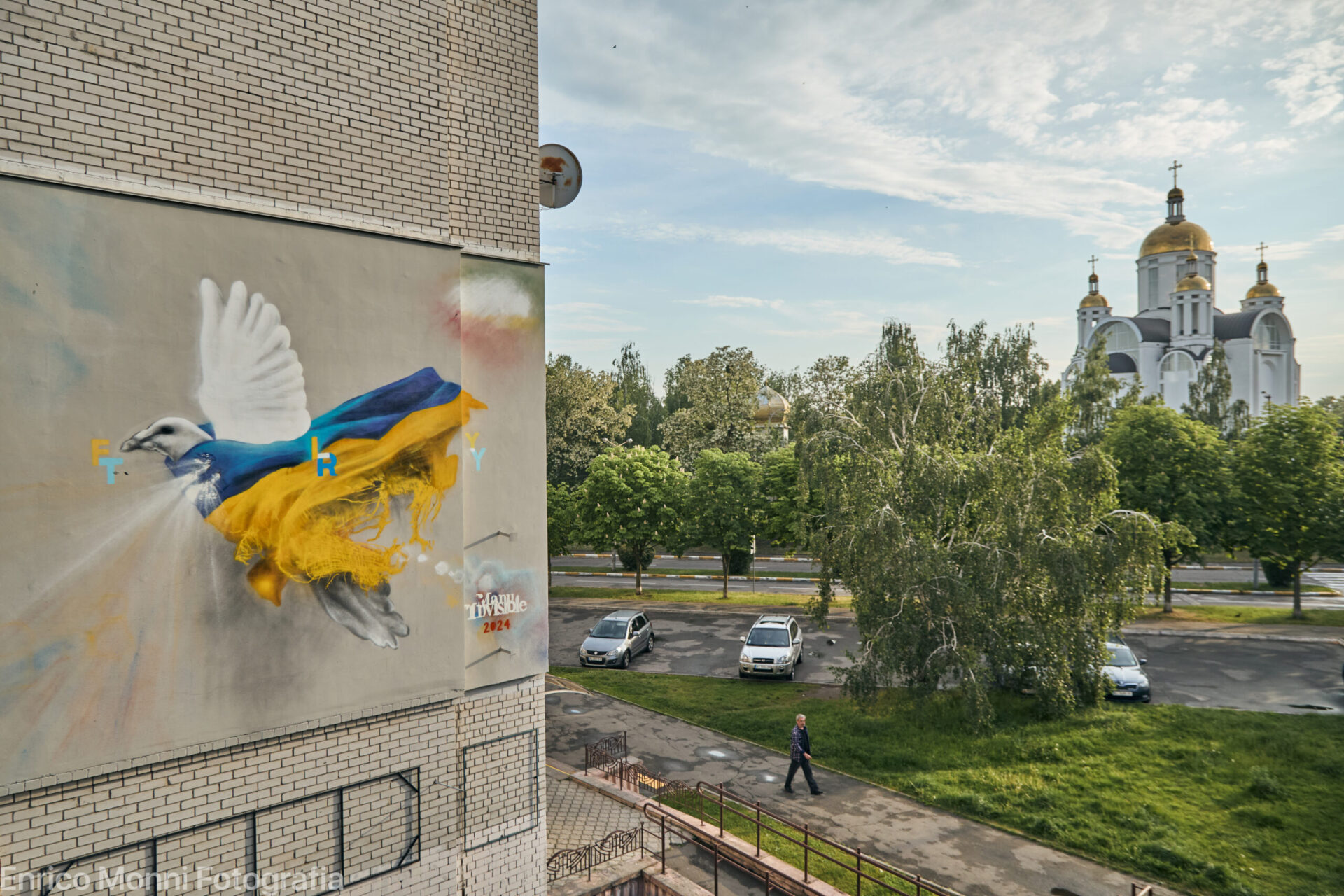 in-ucraina-un-murale-per-la-pace-dell’artista-manu-invisible